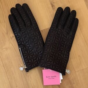 Kate Spade Floral Quilted Black Gloves-New!
